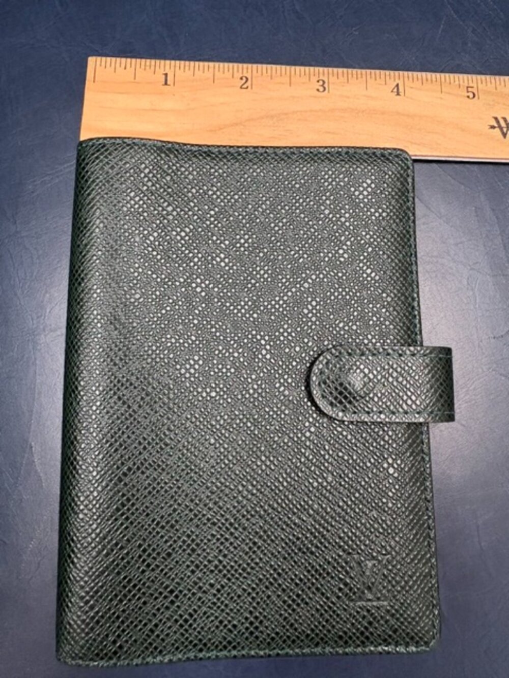 Louis Vuitton Taiga Agenda PM Notebook Cover, Evergreen NWOT - Picture 8 of 10